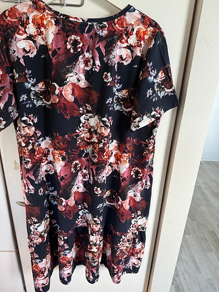 Ruffle T-shirt Dress Xl