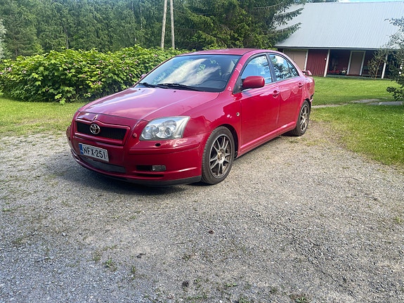 Toyota Avensis 2.0 bensa