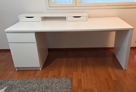 Ikea / Isku työpöytä