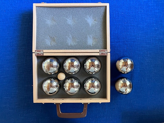 Petanque-peli, 8 palloa