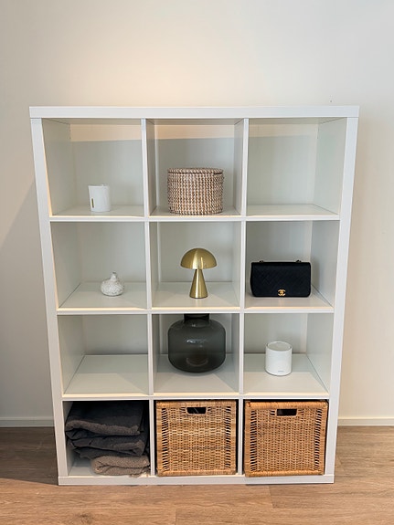 Valkoinen Ikea Kallax Hylly
