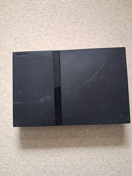 PS2 Slim scph 77004, ei lue levyjä. 16mb muistikortti, ohjain, kuvajohto