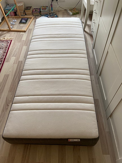 IKEA HÖVÅG joustinpatja vaalea