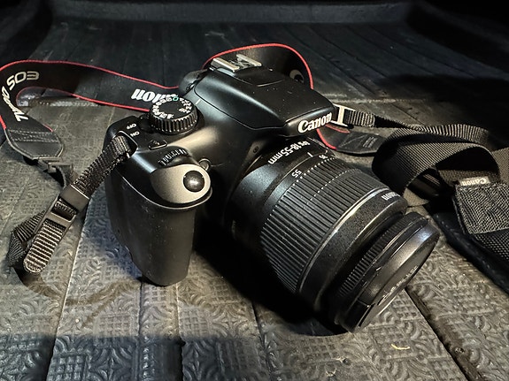 Canon EOS 1100D Järjestelmäkamera