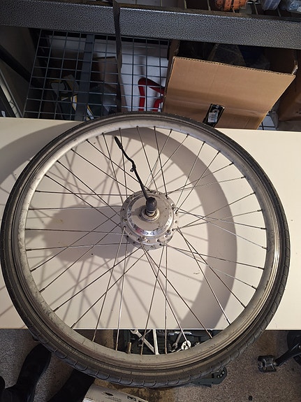 Sähköpyörä etunapamootori vanne 28"