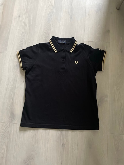 Fred Perry pikeepaita koko 44 musta