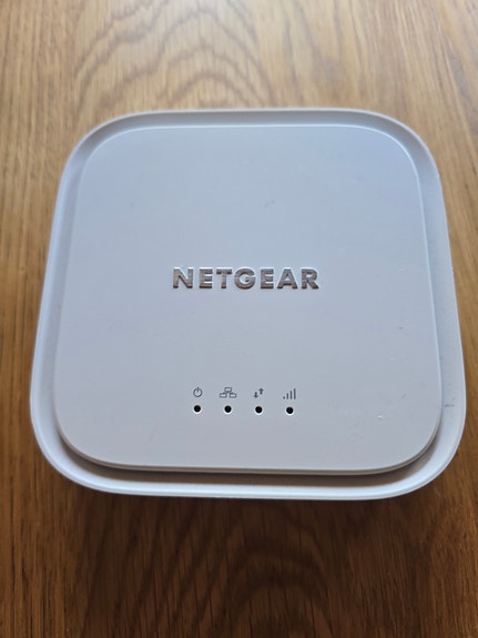 Netgear 4G LTE -reititin valkoinen