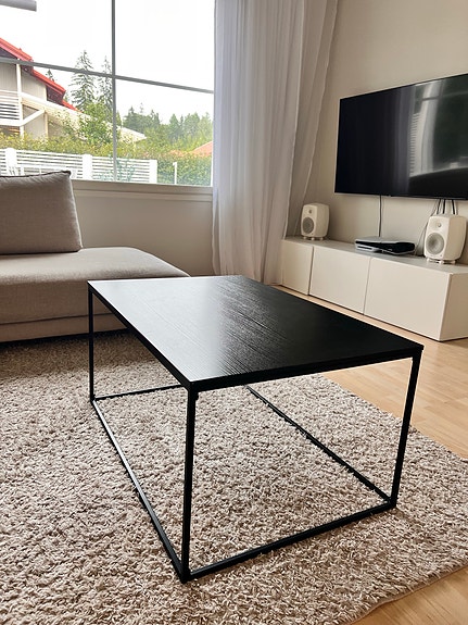 Stemma musta sohvapöytä