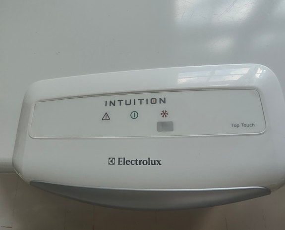 Electrolux ECN21103W arkkupakastin