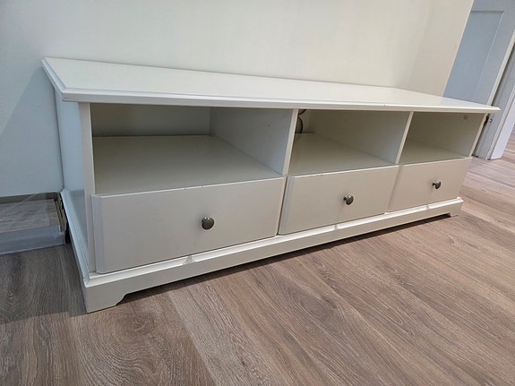 IKEA LIATORP -TV-taso