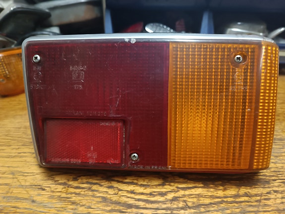 Peugeot 104 oikea takavalo