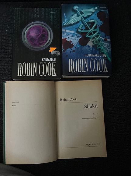 Robin Cook kirjat Kantasolu, Henkivakuutus ja Sfinksi
