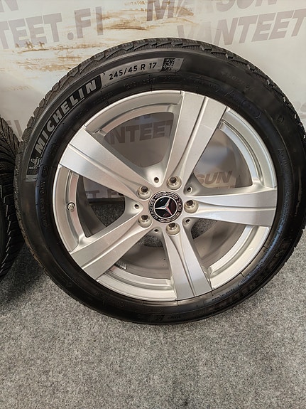 CLA 250+ EQ Uudet Nastarenkaat 17" Sis.Alv