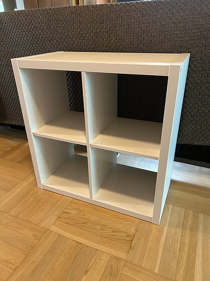 VARATTU Annetaan IKEA LACK hyllykkö
