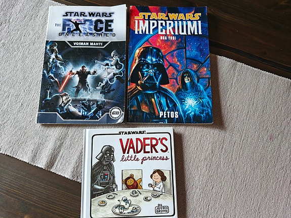 Star wars sarjakuvalehdet ja kirja
