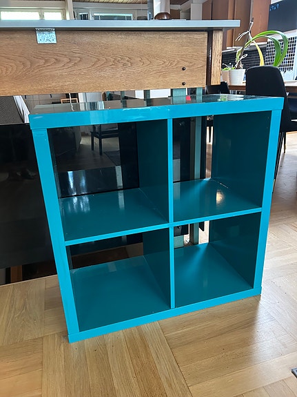 Annetaan IKEA LACK hyllykkö
