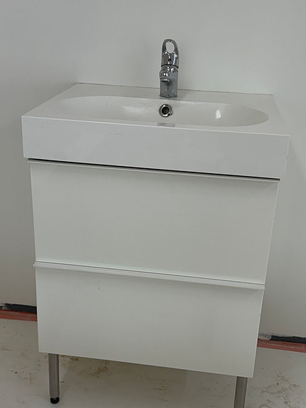 Myydään: IKEA GODMORGON allaskaluste + BRÅVIKEN-allas + Oras-hana (60 cm)