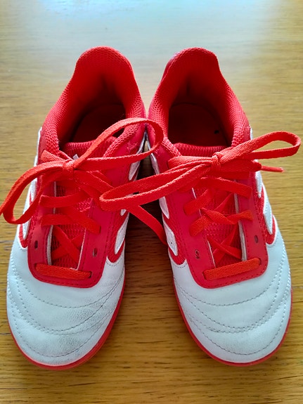 Adidas sisäpelikengät 31