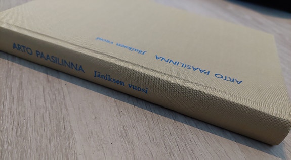 Arto Paasilinna: Jäniksen vuosi