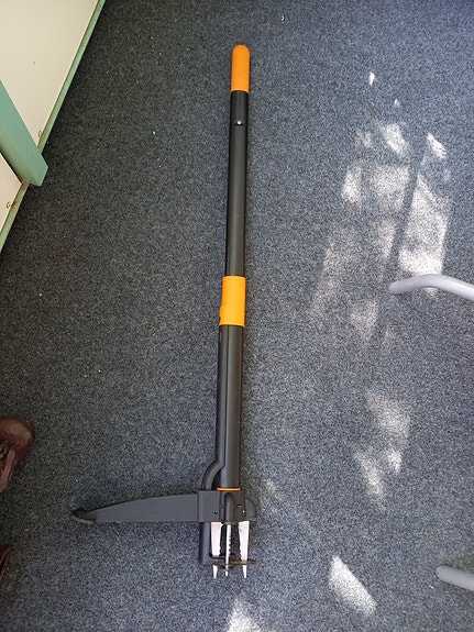 Fiskars rikkaruohonpoistaja