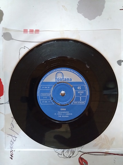 The Sounds 7" Emma/Mandschurian Beat