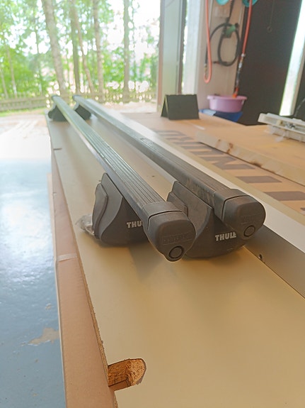 Thule kattotelineet poikkitangot Volvo V70