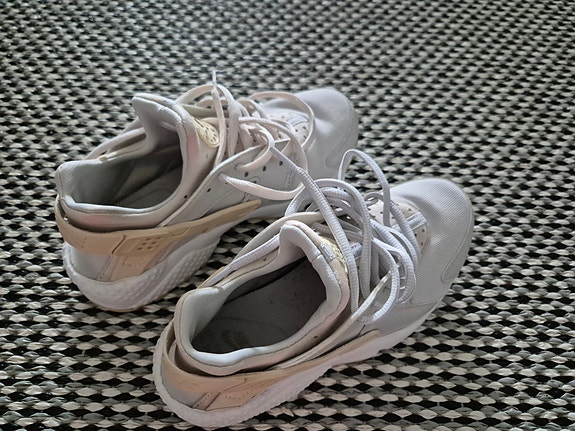 Nike Air Huarache koko 36 (35)