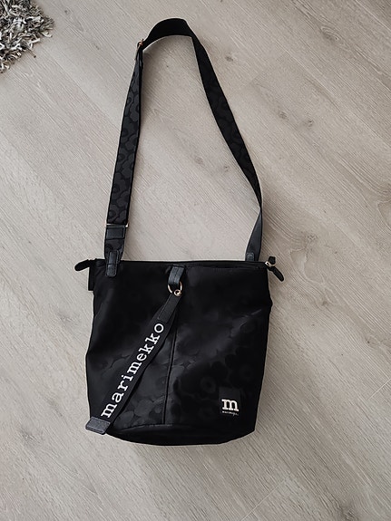 Marimekko All Day Bucket Unikko  musta
