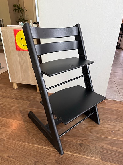 Stokke Tripp Trapp syöttötuoli musta