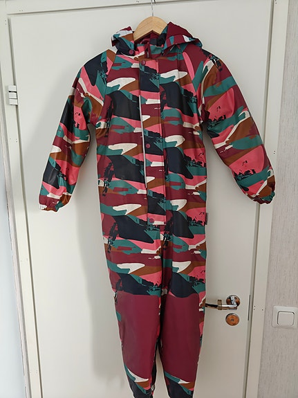 Jonathan tikkivuorellinen kurahaalari 134