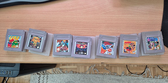 Nintendo Game Boy pelikasetit ja Kick Off -ohje