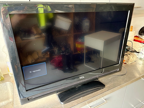 TCL taulutelevisio
