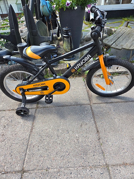 Myydään lasten BMX 16 pyörä