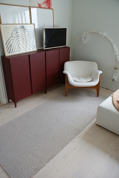 Beige matto koko 100 x 240 cm, kanttaamaton, oletettavasti villamatto
