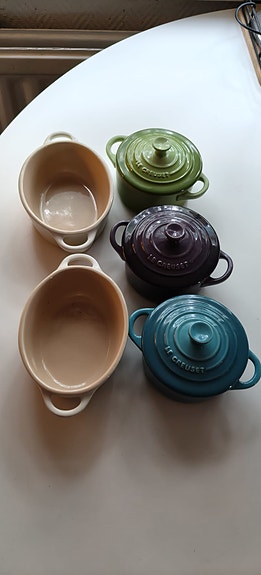 Myydään Le Creuset Mini pata-setti
