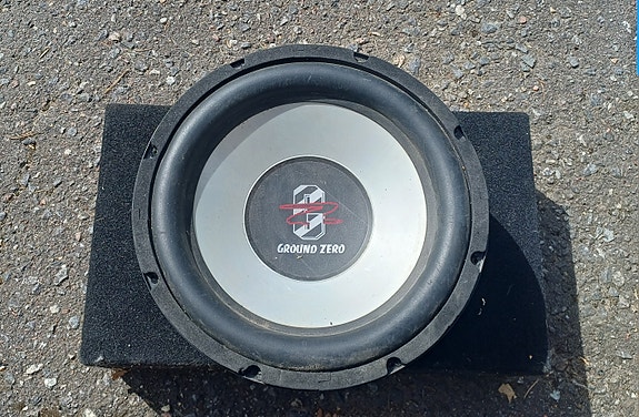Ground Zero 12" subwoofer
