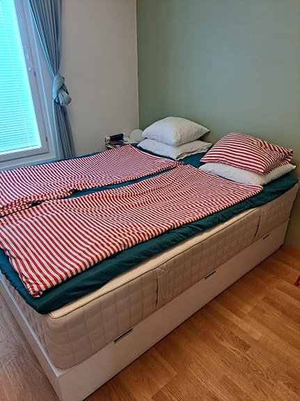 Myydään IKEA NORDLI sängynrunko 160x200