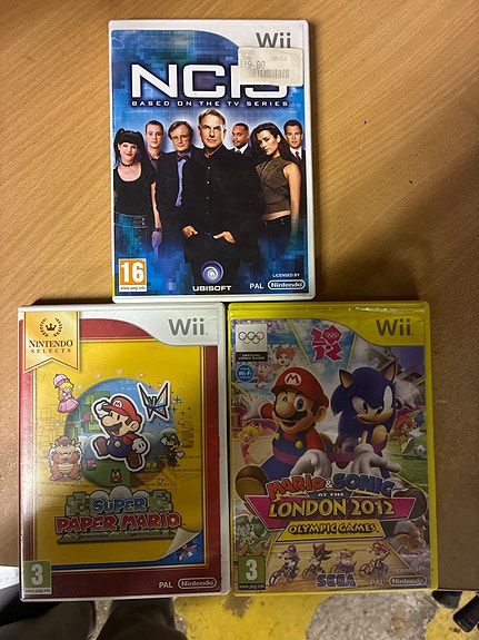 Nintendo Wii pelipaketti (Super Paper Mario, Mario & Sonic London 2012, NCIS)