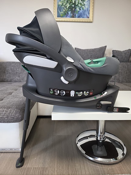 Cybex Aton i-Size turvakaukalo + Cybex Base One -telakka (Kuin uusi)
