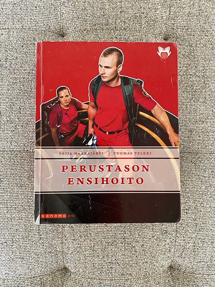 Perustason ensihoito -oppikirja (Sanoma Pro, 2019)
