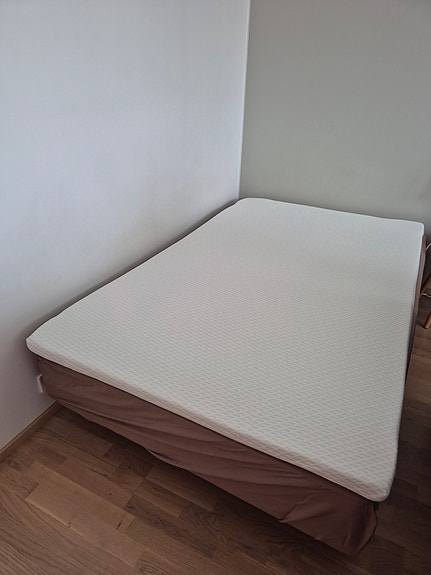 VARATTU Jyskin UUSI sijauspatja 120x200 valkoinen