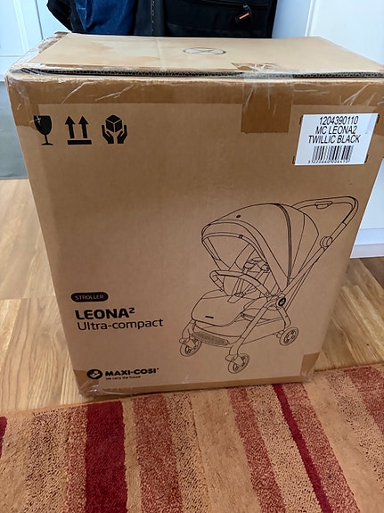 Maxi-Cosi Leona 2 matkarattaat + adapterit maxicosin kaukalolla