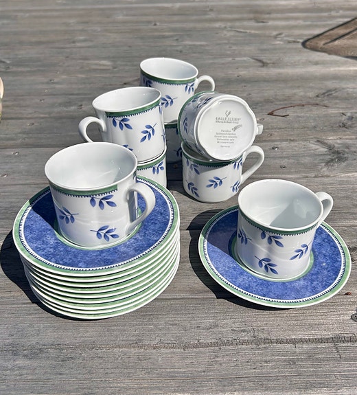 Villeroy & Boch kahvikupit ja aluslautaset sinivalkoinen