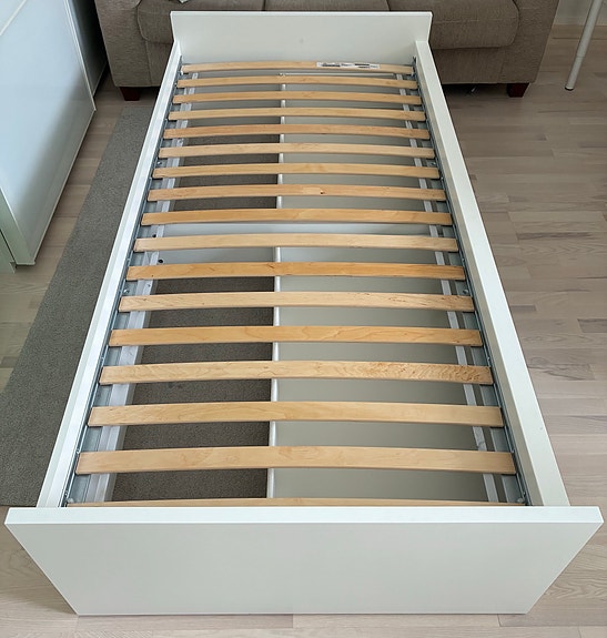 IKEA Flaxa sänky 90x200 säilytyslaatikoulla