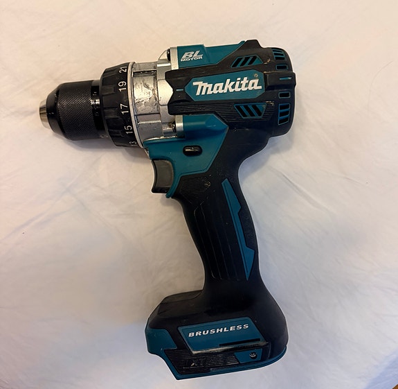 Makita akkuporakone DDF486