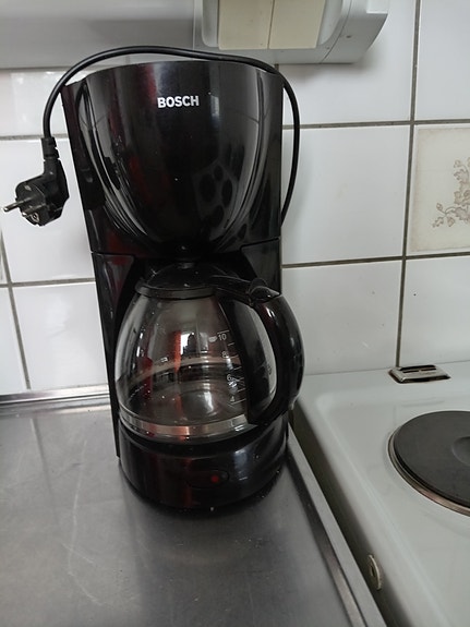 Bosch kahvinkeitin musta lasikannu