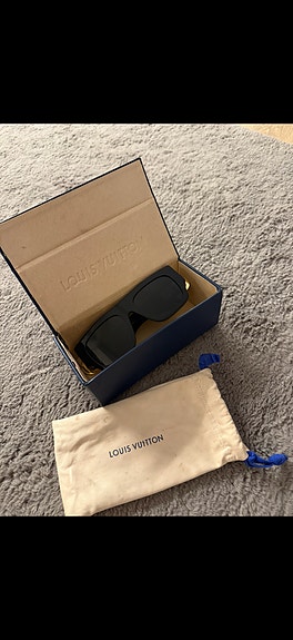 Louis Vuitton Aurinkolasit Sunglasses
