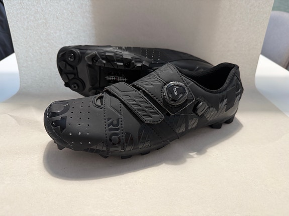 Bont Riot MTB+ -pyöräilykengät koko 44,5 musta