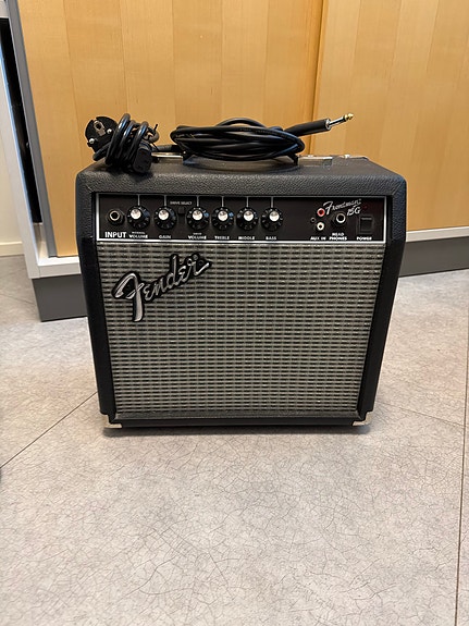 Fender Frontman 15G kitaravahvistin