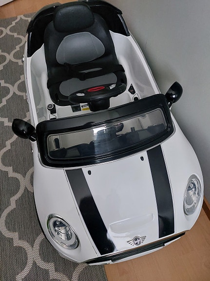 Mini Cooper lasten sähköauto